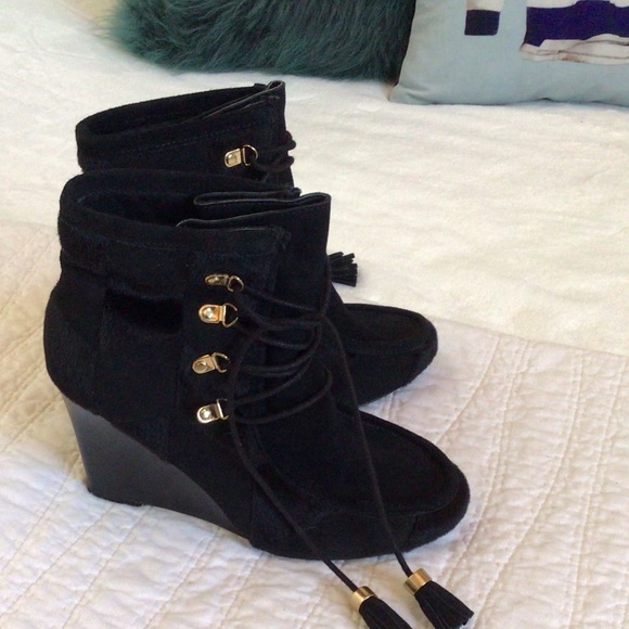 Mark Suede Booties, Size 8 - Picture 8 of 10